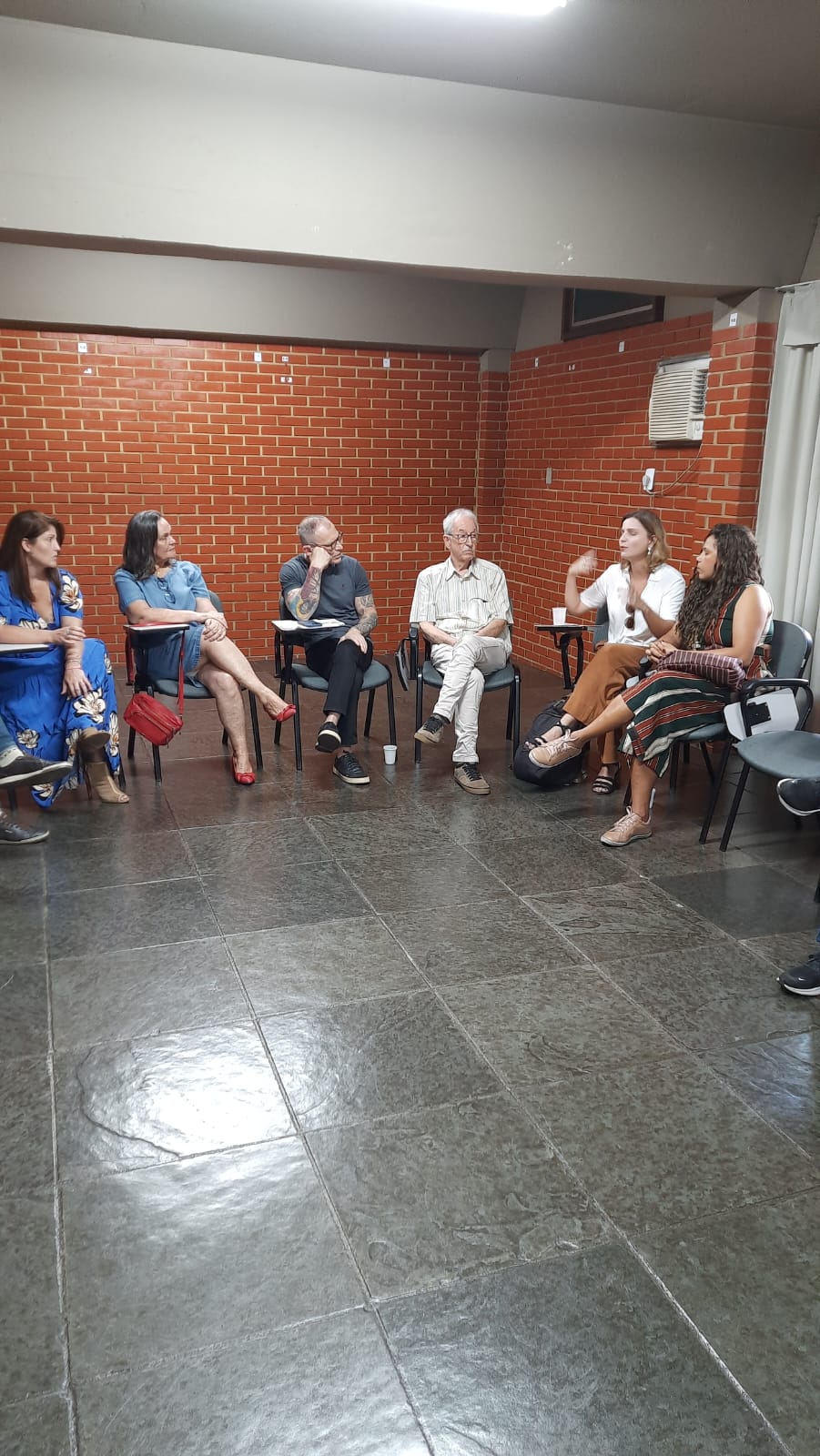 98c03e85-f7b4-478d-883a-22067d84c673